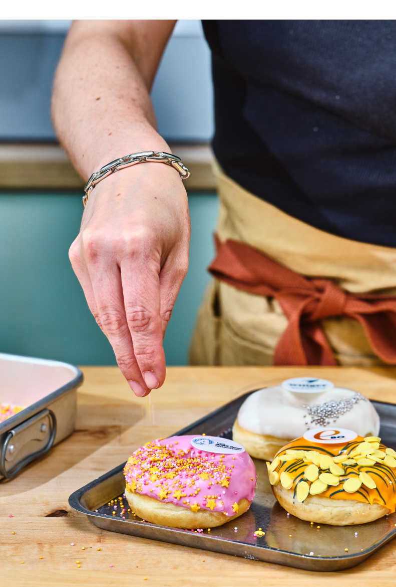 Ambachtelijk werk: vers gespoten room op tartelettes